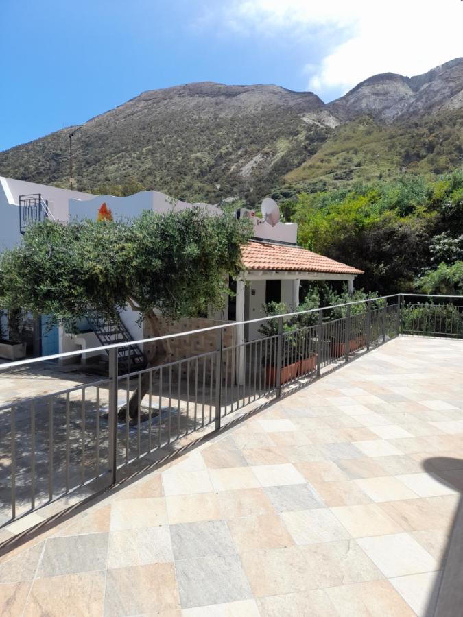 Vulcano: La Porta Delle Eolie فولكانو المظهر الخارجي الصورة